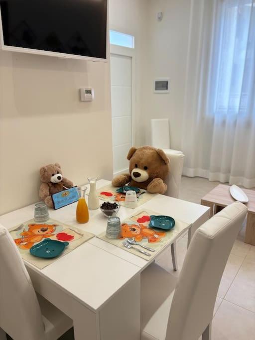 Teddy'S Home Luminoso Accogliente E Moderno Racale Exterior foto